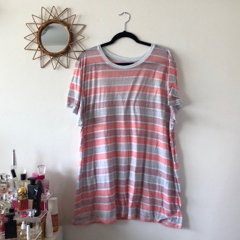 Short Sleeve Stripped T-shirt
